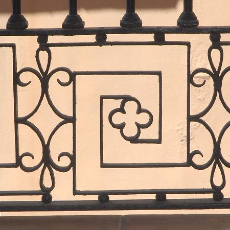 Hostal Parellades Sitges Eksteriør bilde