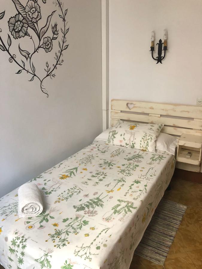 Hostal Parellades Sitges Eksteriør bilde