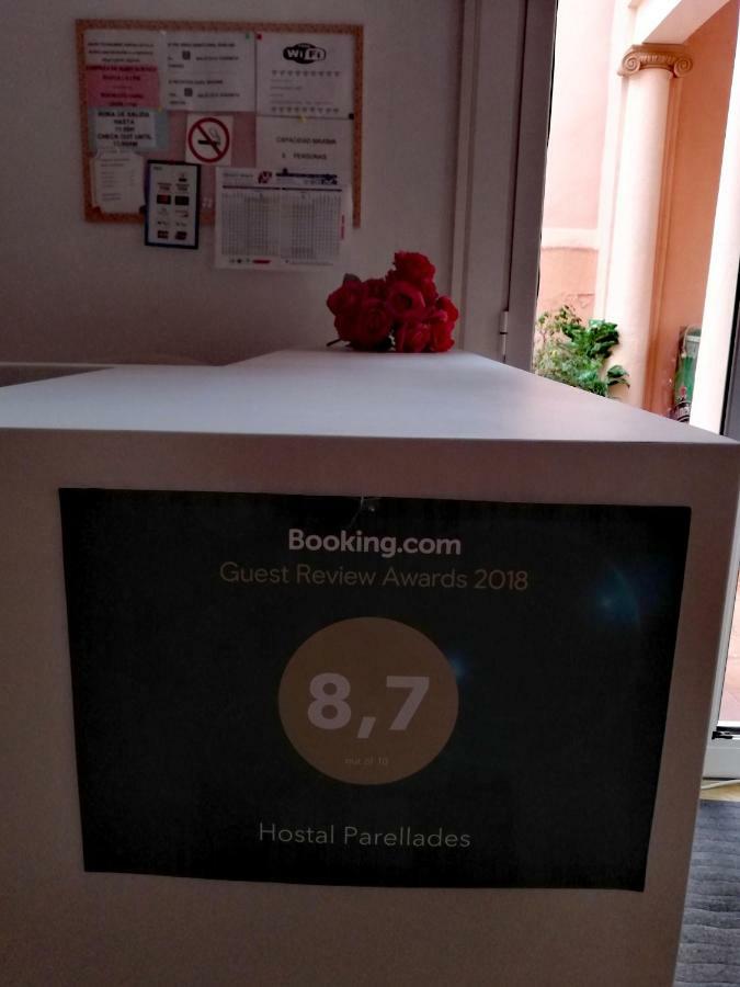 Hostal Parellades Sitges Eksteriør bilde
