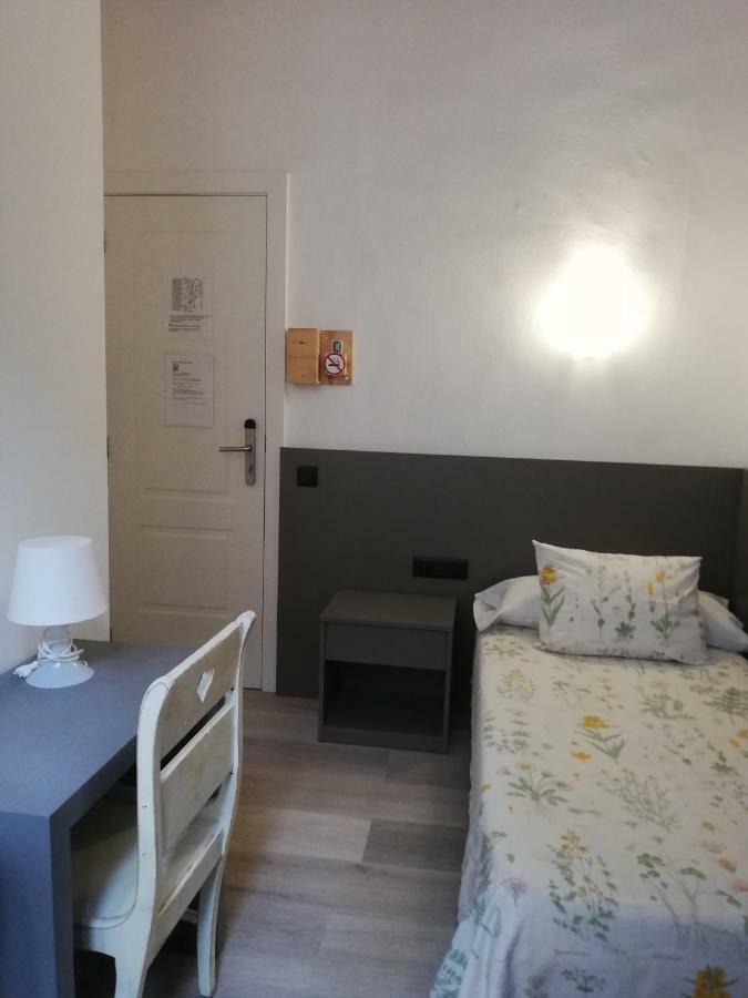 Hostal Parellades Sitges Eksteriør bilde