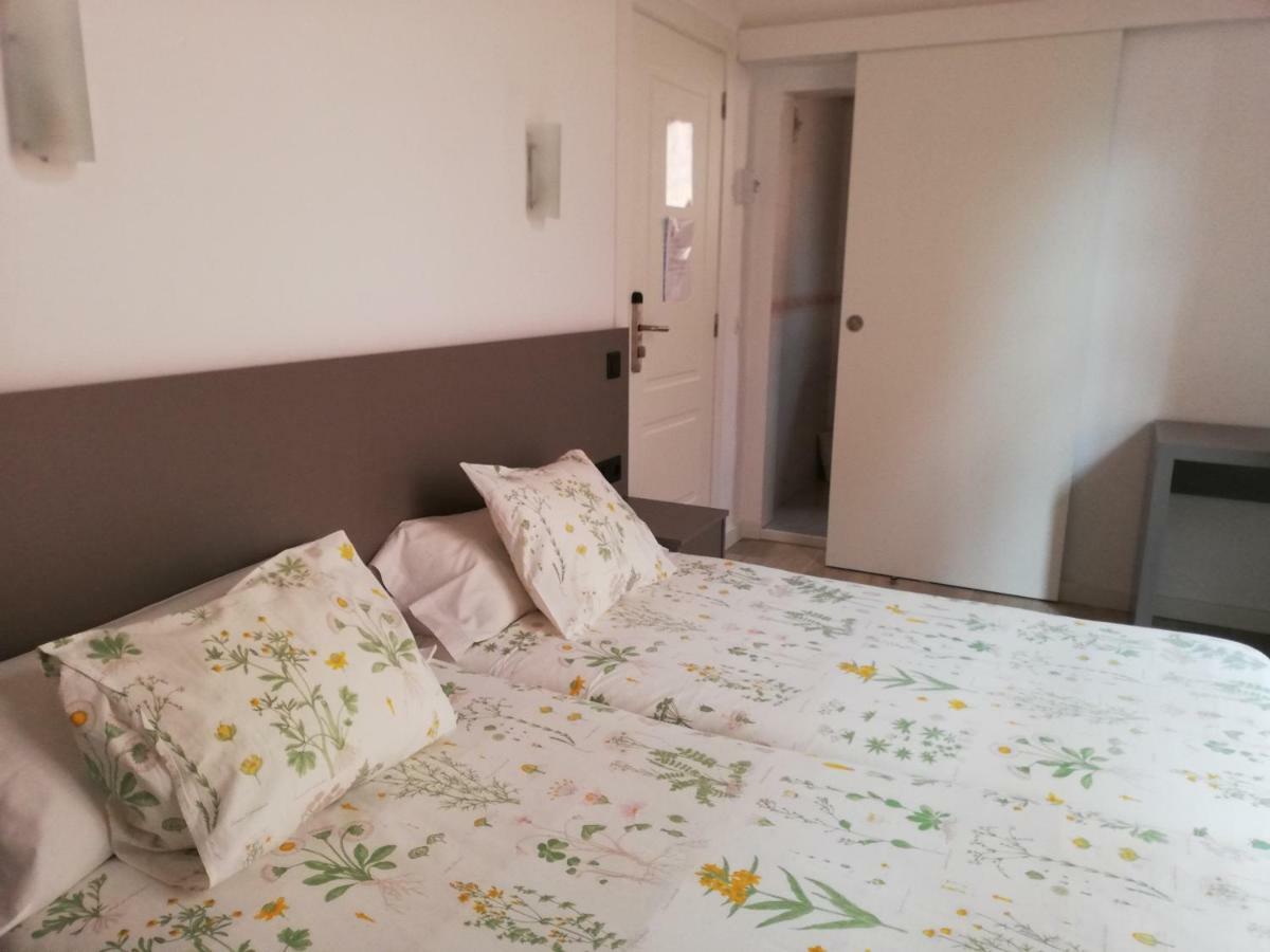 Hostal Parellades Sitges Eksteriør bilde